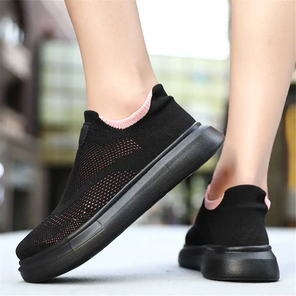 Home Office News Uk - Calze con plateau scarpe marroni per